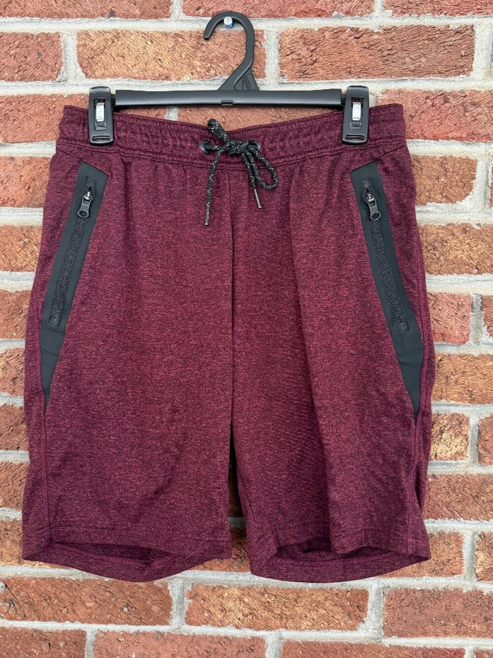 american eagle athletic shorts * size small * zippered pockets